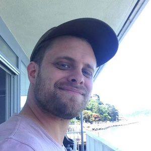 Meet your Posher, Christopher